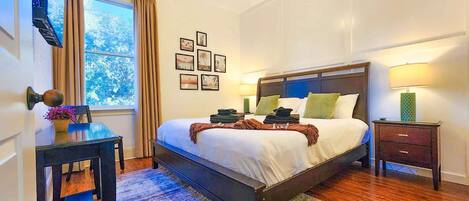 1 habitación, tabla de planchar con plancha, wifi y ropa de cama