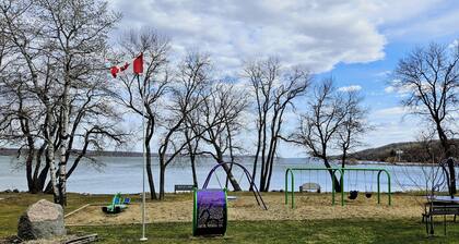 Pelican Lake Getaway – Private Home Within Walking Distance to Beaches & Trails