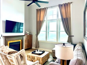 Smart TV, fireplace, DVD player, books - Ski In Ski Out Top Floor 2 BR Seneca Corner Unit. Newly Renovated-Garage Parking (Snowshoe)
