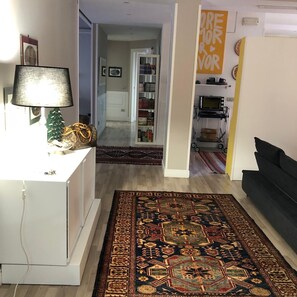 Luokittelematon kuva, 3 kautta 21, painike