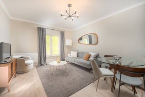 House - Gorgeous Apartment by the Park PS6 (London)