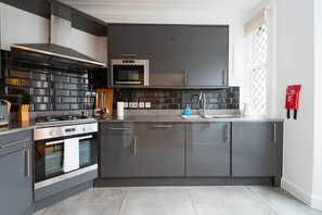 House | 2 bilik tidur 