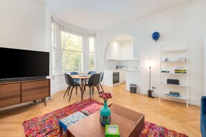 House - Beautiful Hampstead Home RH6 (London)