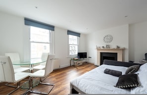 House - Gorgeous Apartment by Hyde Park SS4 (London)
