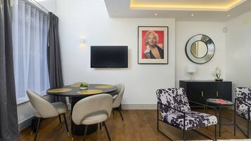 2 bedrooms