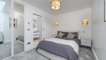 2 bedrooms