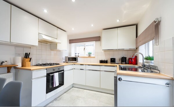 Cozy 3-bedroom Home Whs17 - London