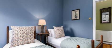 3 chambres, fer et planche à repasser, lit parapluie, Wi-Fi