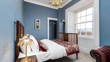 3 bedrooms, iron/ironing board, travel crib, WiFi