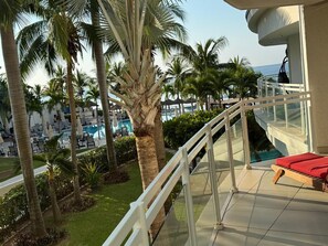 Property grounds - Beautiful apartment near the ocean (Zihuatanejo)