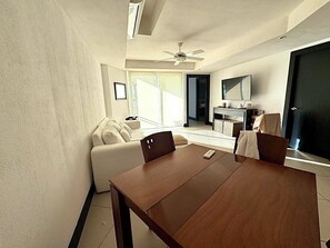 Smart TV - Beautiful apartment near the ocean (Zihuatanejo)