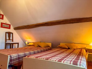2 bedrooms, free WiFi