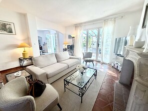 TV - Charming house, pool and AC - 10 guests (Port Grimaud)