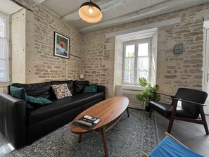 TV - House with AC in city center - 4 guests (Le Château-d'Oléron)