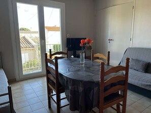 TV - Seaside apartment - 4 guests (Fleury-Saint-Pierre-la-Mer)