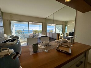 Interior - Stunning studio with sea view - 2 guests (Villeneuve-Loubet)