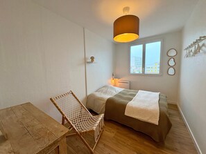 2 bedrooms, free WiFi - Bright Apt 5 ppl with Balcony & Garage (Saint-Hilaire-de-Riez)
