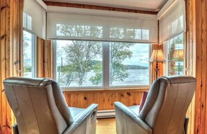 Interior - The Lake Domaine Spa Near Tremblant (La Minerve)