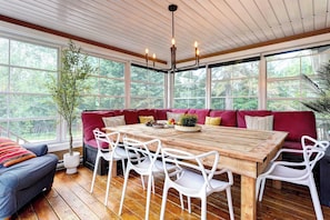 Dining - The Lake Domaine Spa Near Tremblant (La Minerve)