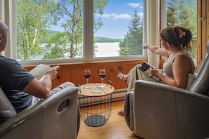 Interior - The Lake Domaine Spa Near Tremblant (La Minerve)