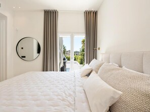 6 bedrooms, Internet, bed sheets - Luxury villa, mountain view - 6 bedrooms (Marbella)