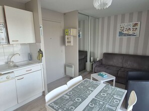 Interior - Bright studio by the sea (Cucq-Stella Plage)
