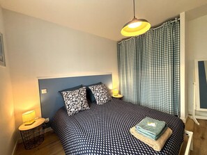 Unclassified image, 2 of 16, button - Cottage, pets, parking - 6 guests (Cusset)