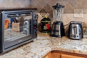 House, Pets Allowed, Corner | Microwave - The River City Retreat (Jacksonville)