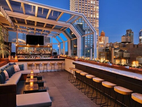 1-bedroom hotel room in New York with fitness room. During the World Cup.