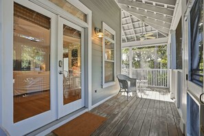 Terrace/patio - Butterfly Cottage | 4 Bikes | Dog Friendly (Santa Rosa Beach)