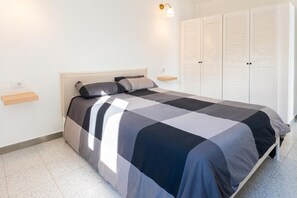 Unclassified image, 4 of 20, button - Apartment 'Vivienda Vacacional Tinisagua' with Sea View, Private Terrace and Wi-Fi (Breña Alta)