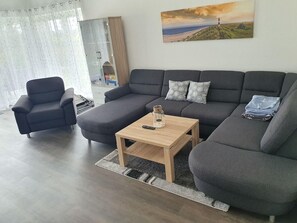 Smart TV, books, stereo - Vacation home HAUS AM MOORWEG (Jade)