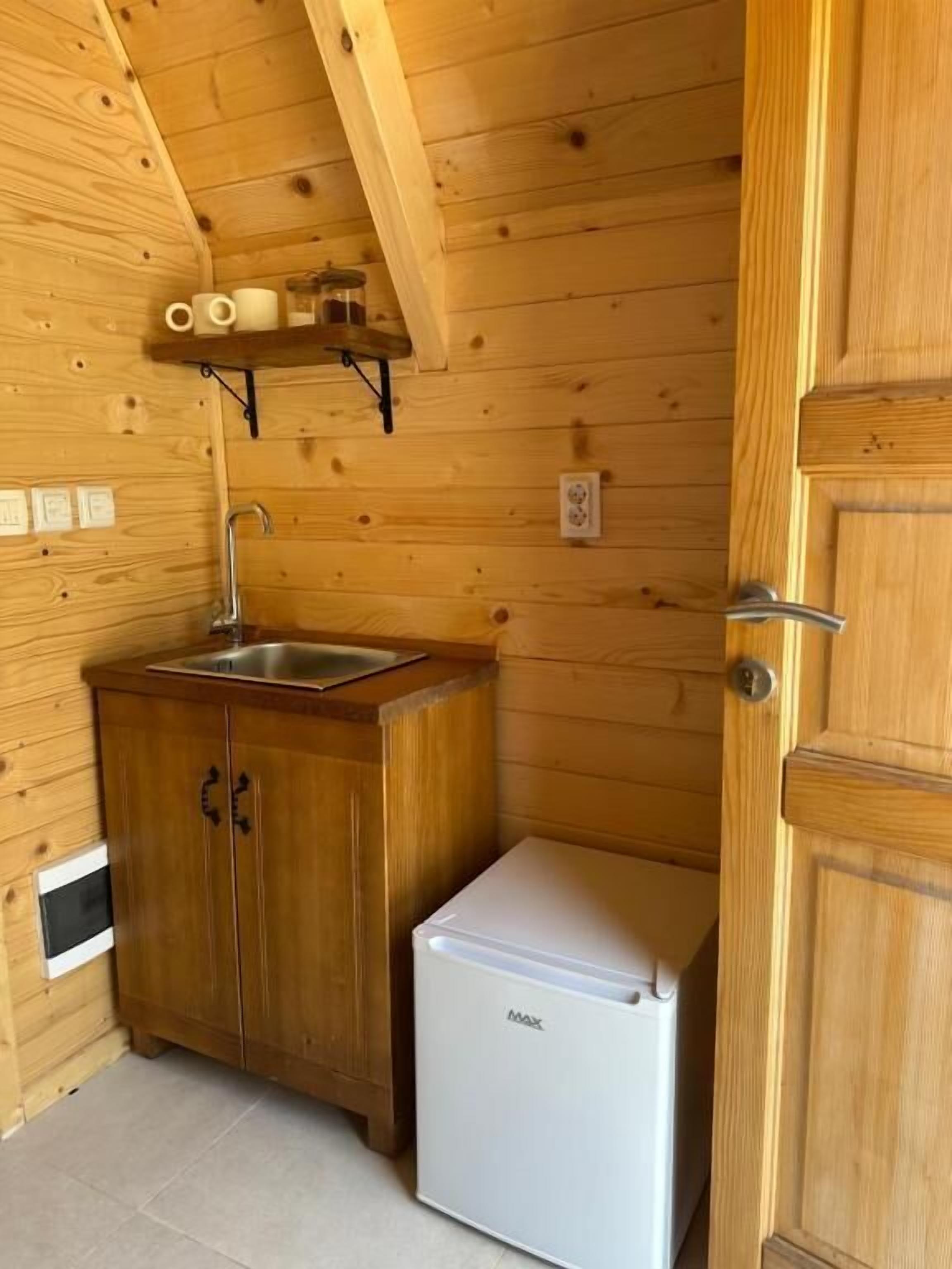 Desk, laptop workspace, free WiFi