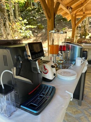 Unclassified image, 5 of 24, button - Gorska Dolina (Cetinje)