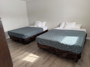 Kahden hengen huone (yksi tai kaksi sänkyä)