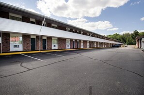 Luokittelematon kuva, 4 kautta 8, painike