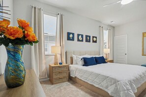 4 bedrooms, travel cot, WiFi - Sea Star Cove on Main Street (North Myrtle Beach)
