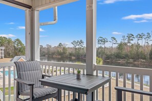 Outdoor dining - Surf & Sail | cozy with TONS of amenities (Myrtle Beach)