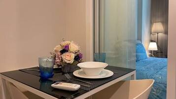 Suíte estúdio, vista para a piscina