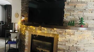 Apartment, 2 Bedrooms, Balcony | Interior