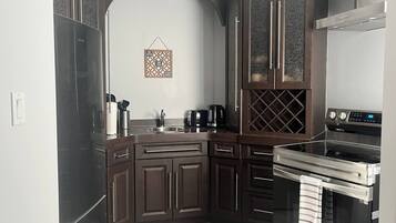 Apartment, 2 Bedrooms, Balcony | Interior