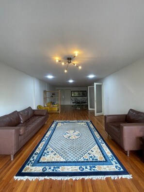 Unclassified image, 3 of 13, button