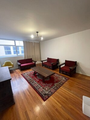 Unclassified image, 4 of 13, button