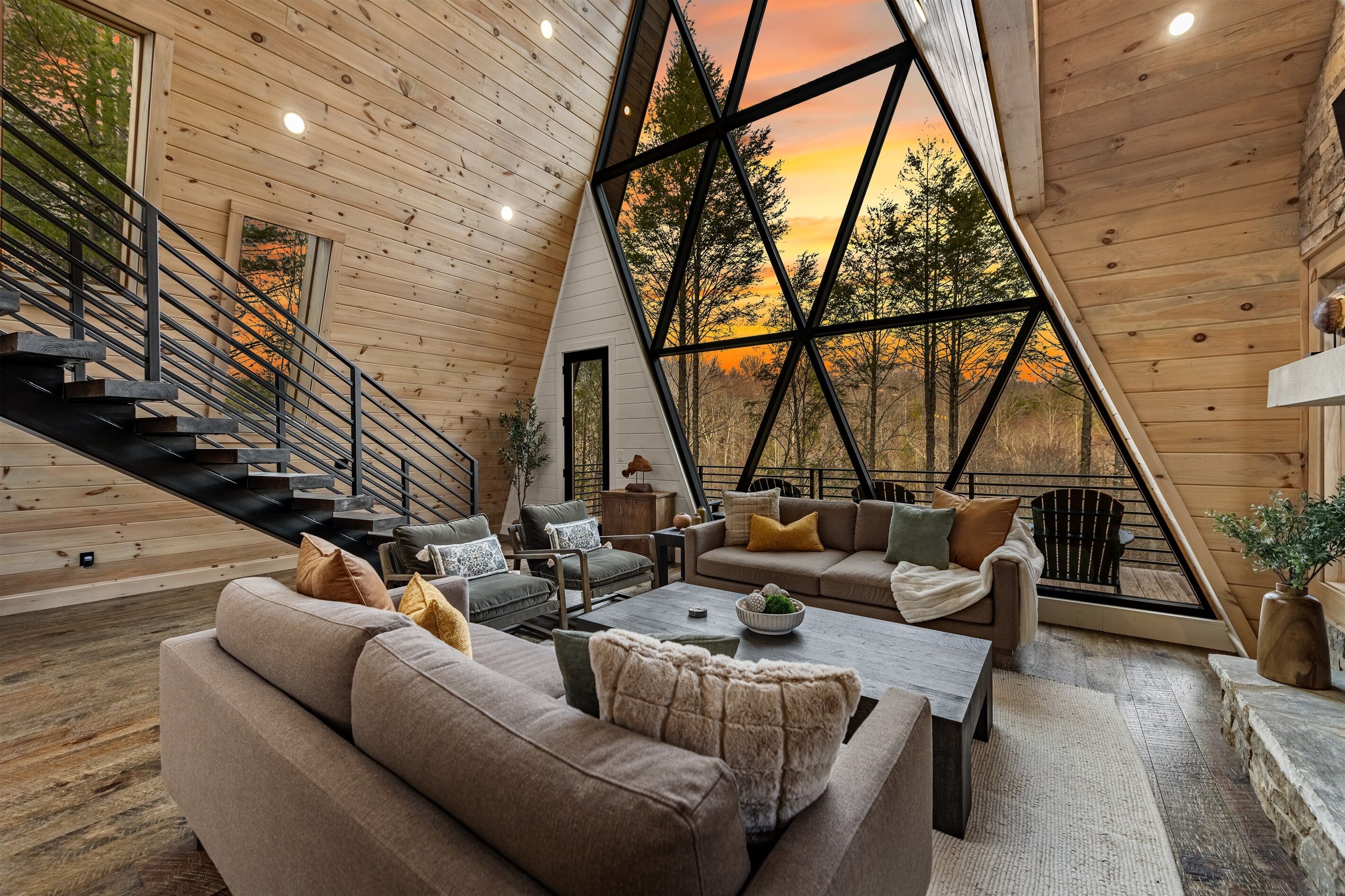 Smart TV, fireplace, table tennis