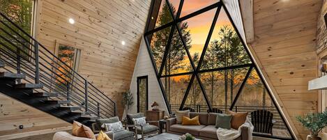 Smart TV, fireplace, table tennis