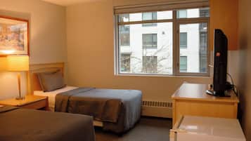 Desk, laptop workspace, iron/ironing board, free WiFi