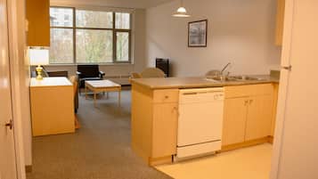 Economy Apartment, City View | Interior