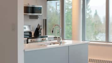 Deluxe Penthouse | Private kitchen