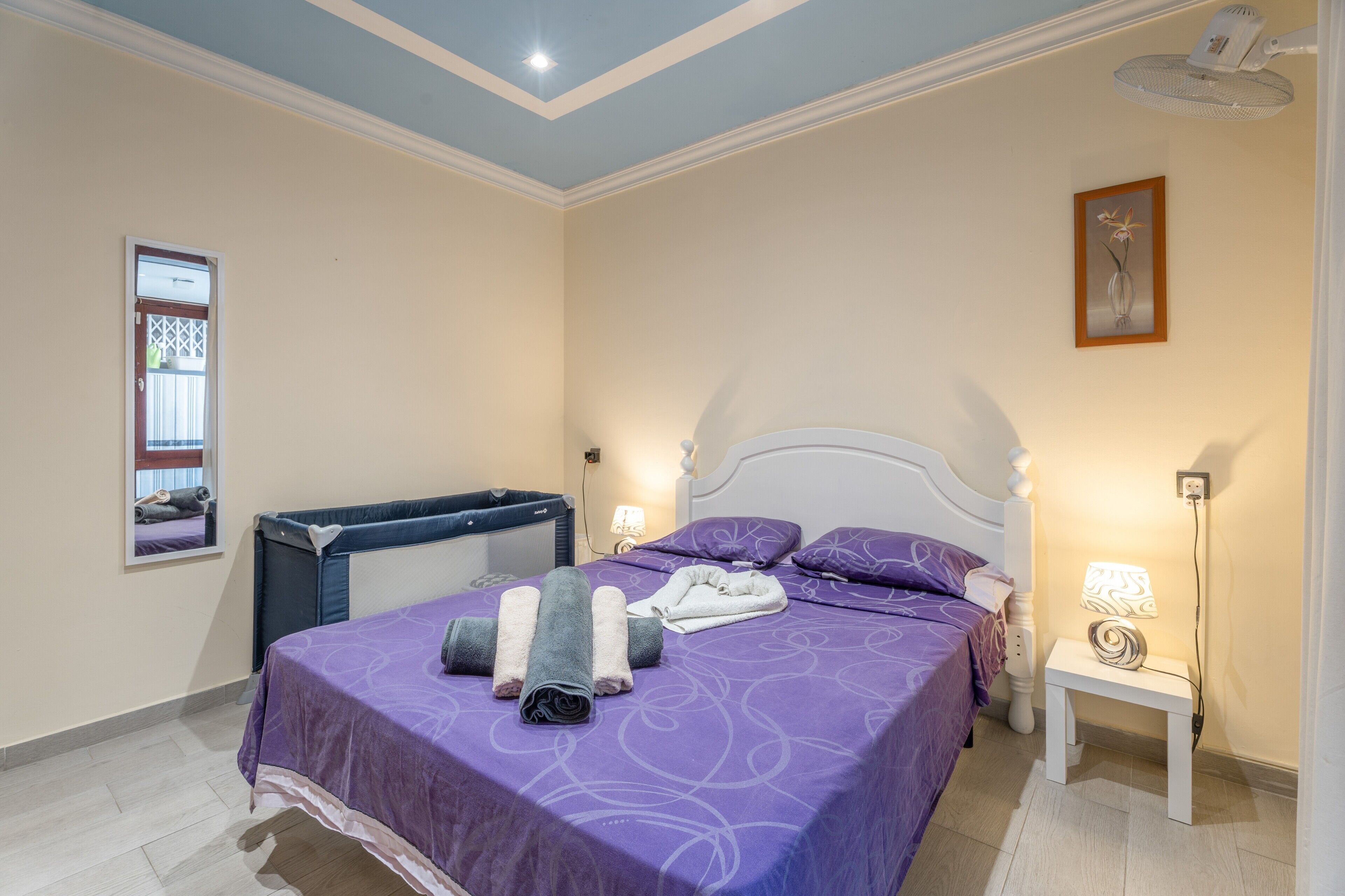 1 chambre, fer et planche à repasser, Wi-Fi, draps fournis