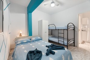 1 chambre, fer et planche à repasser, Wi-Fi, draps fournis